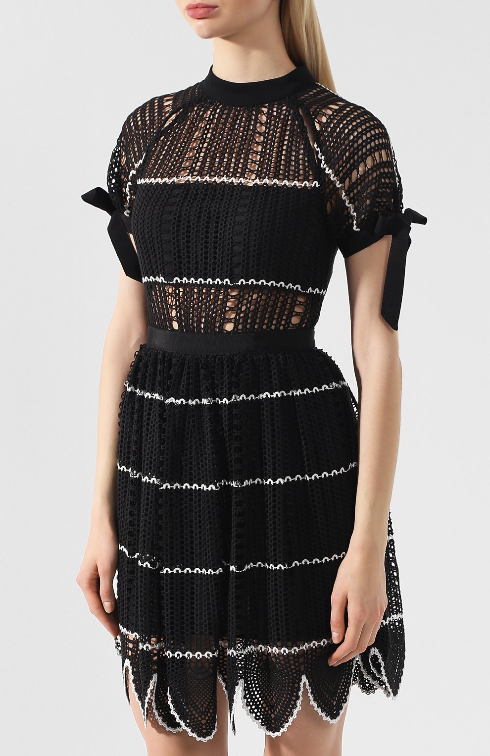 Вязаное платье SELF-PORTRAIT черного цвета по цене 29850 руб., арт. SP20-076, фото 3 Вязаное платье SELF-PORTRAIT, арт. SP20-076, фото 3