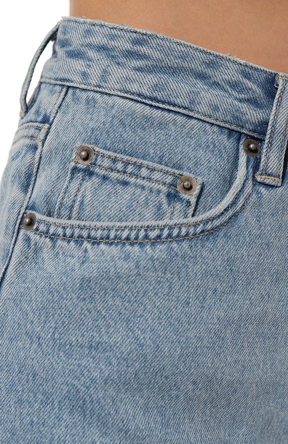 Джинсовые шорты KSUBI светло-голубого цвета по цене 21700 руб., арт. WC023WA001, фото 5 Джинсовые шорты KSUBI, арт. WC023WA001, фото 5