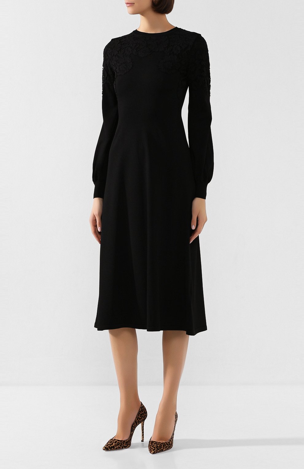 Платье из вискозы VALENTINO черного цвета по цене 266500 руб., арт. TB0KD04H5J9, фото 3 Платье из вискозы VALENTINO, арт. TB0KD04H5J9, фото 3