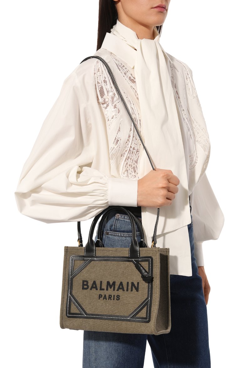 Женская сумка b-army small BALMAIN хаки цвета, арт. CN1FE809/TDVY | Фото 2 (Ремень/цепочка: На ремешке; Материал сплава: Проставлено; Драгоценные камни: Проставлено; Материал: Текстиль; Размер: small; Сумки-технические: Сумки-шопперы)