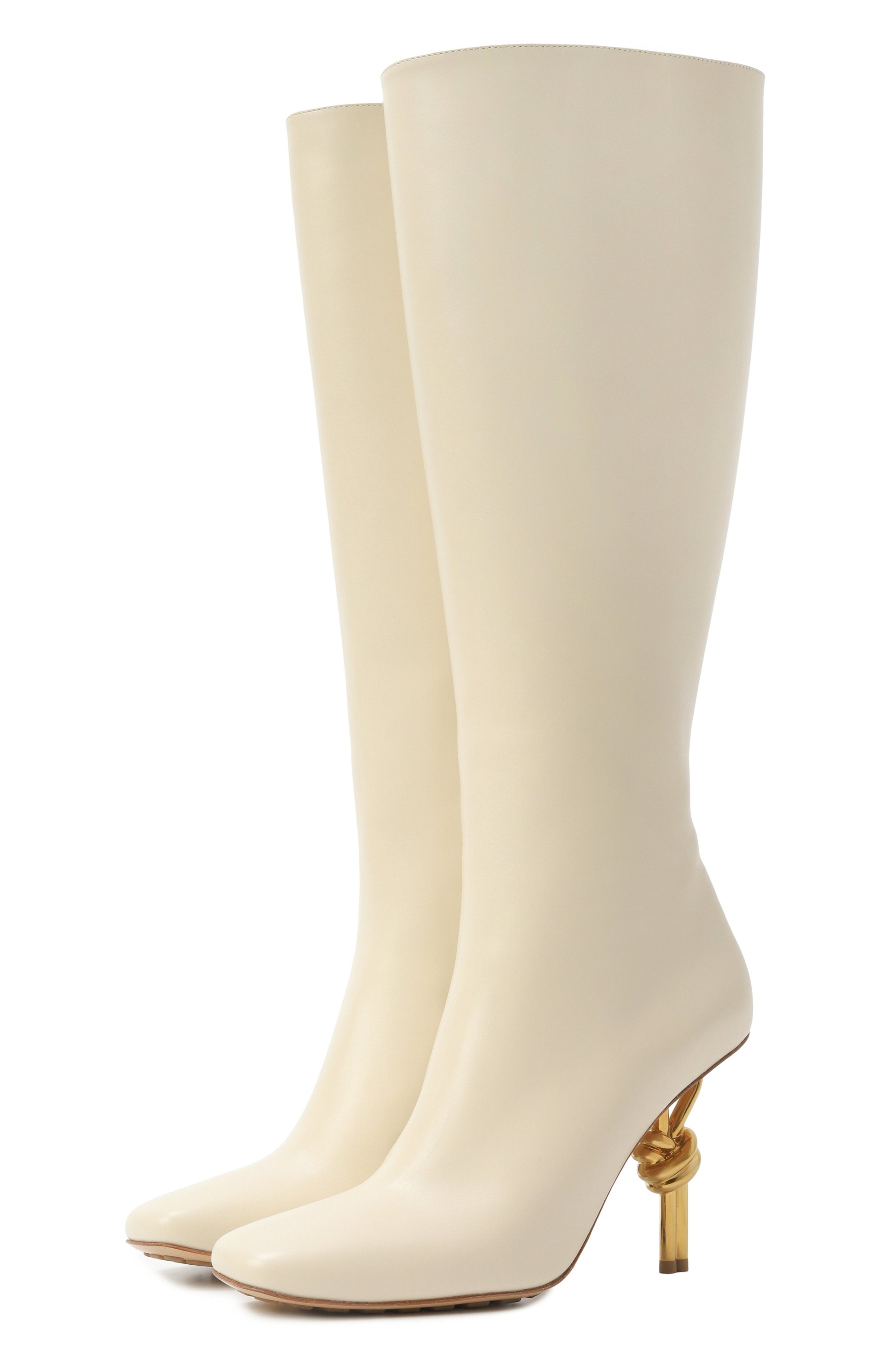 Кожаные сапоги knot BOTTEGA VENETA кремового цвета по цене 279000 руб., арт. 811667 V4BH0, фото 1 Кожаные сапоги knot BOTTEGA VENETA, арт. 811667 V4BH0, фото 1