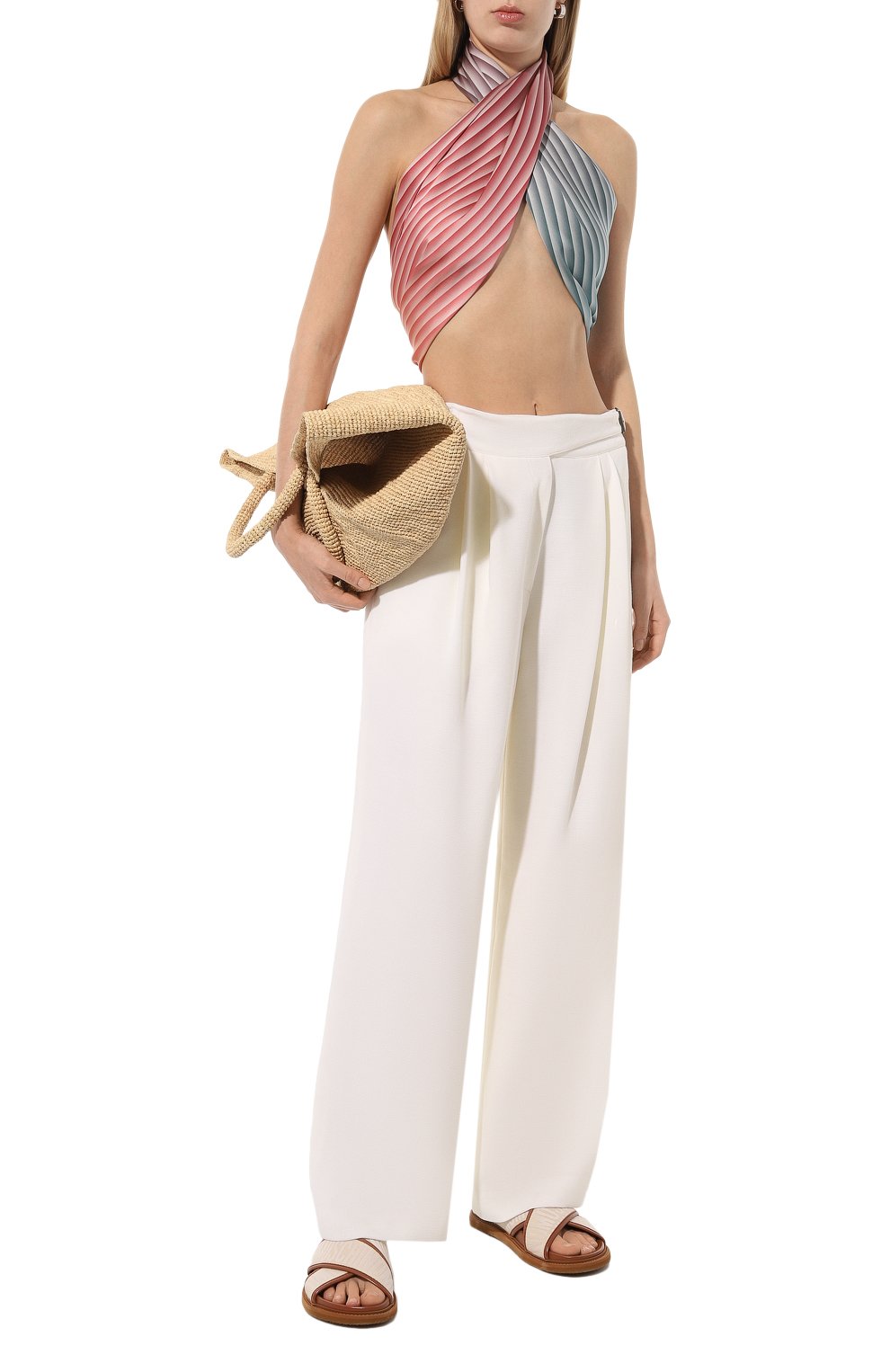 Шелковая шаль GIORGIO ARMANI разноцветного цвета по цене 83200 руб., арт. 795210/4R122, фото 2 Шелковая шаль GIORGIO ARMANI, арт. 795210/4R122, фото 2