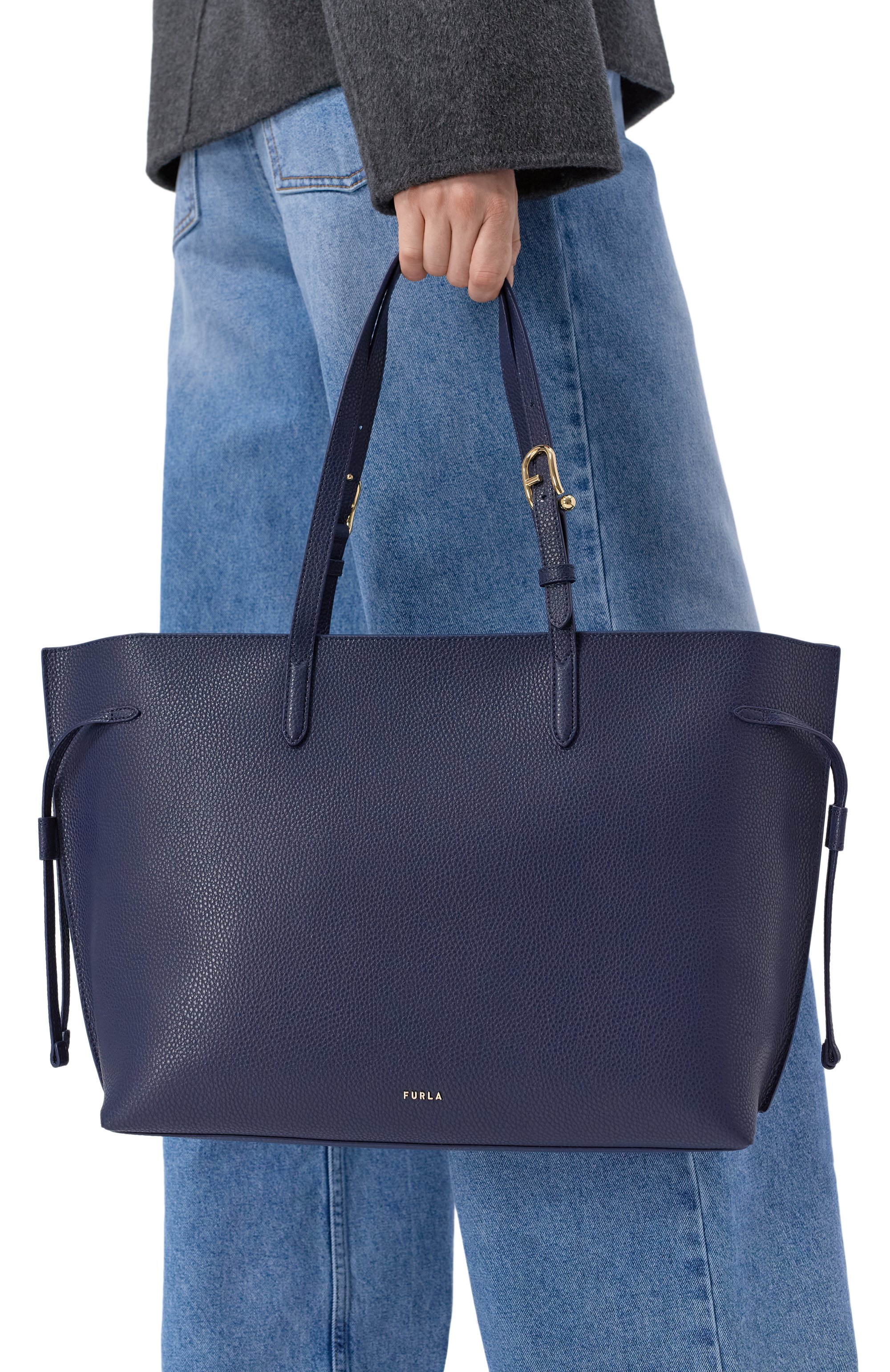 Сумка-тоут furla ava large FURLA синего цвета по цене 42000 руб., арт. WB02059/BX4329, фото 2 Сумка-тоут furla ava large FURLA, арт. WB02059/BX4329, фото 2