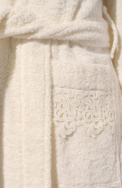 Халат rialto FRETTE кремового цвета по цене 85500 руб., арт. FS6667 22D582 0000, фото 5 Халат rialto FRETTE, арт. FS6667 22D582 0000, фото 5