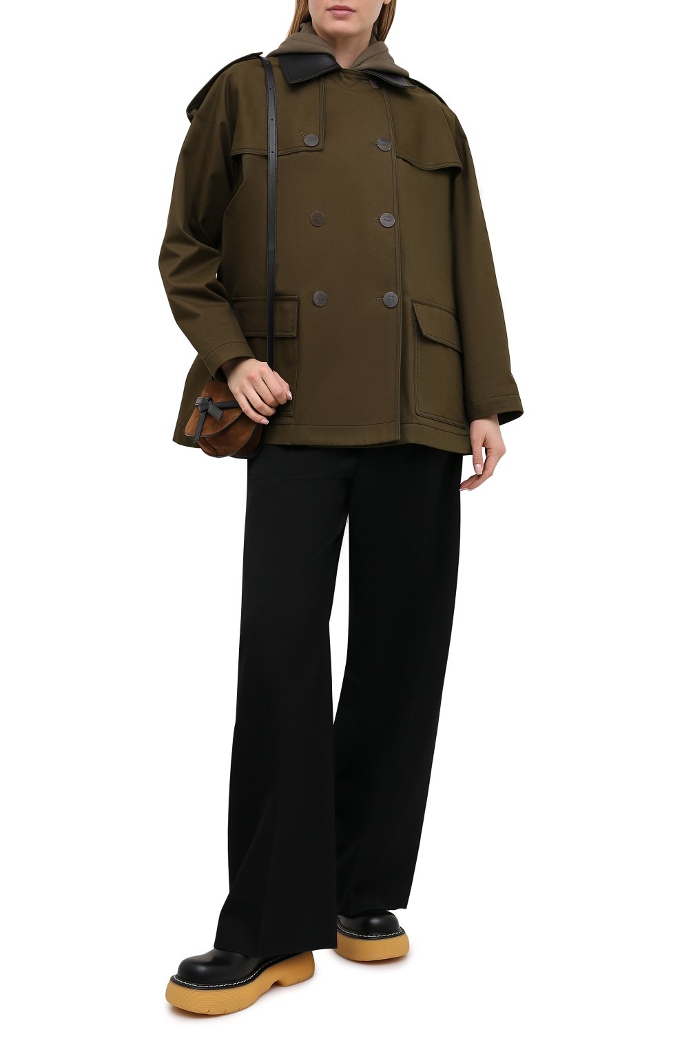 Хлопковый тренч LOEWE хаки цвета по цене 199500 руб., арт. S359338XAT, фото 2 Хлопковый тренч LOEWE, арт. S359338XAT, фото 2