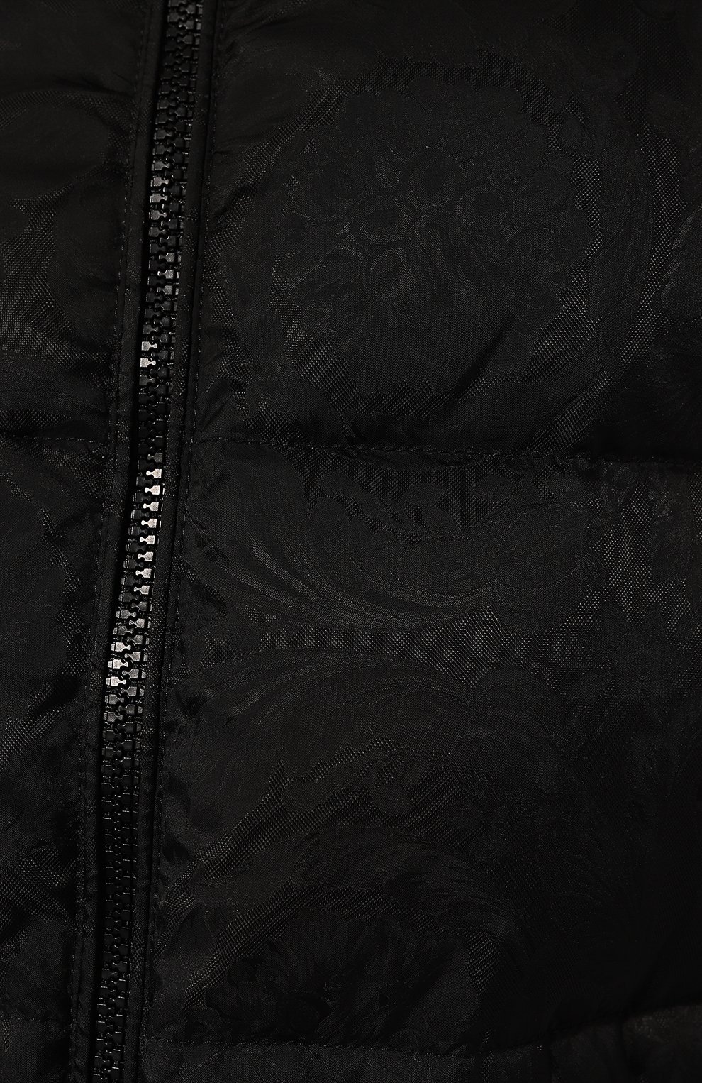 Пуховик VERSACE черного цвета по цене 263500 руб., арт. 1015769/1A11116, фото 5 Пуховик VERSACE, арт. 1015769/1A11116, фото 5