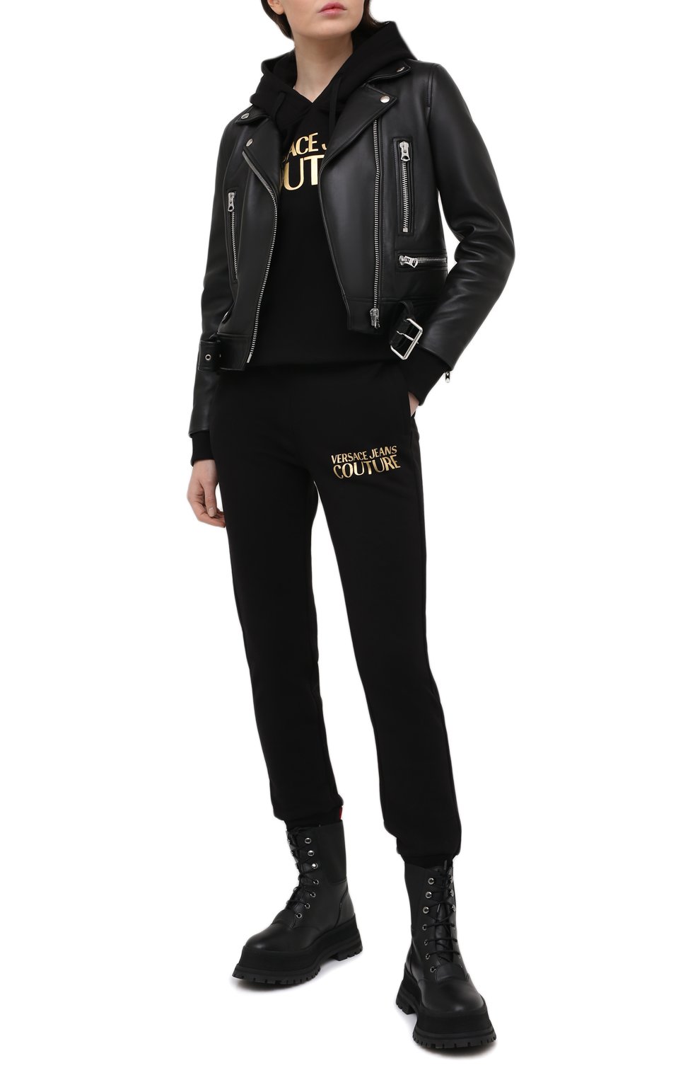Хлопковое худи VERSACE JEANS COUTURE черного цвета по цене 29950 руб., арт. B6HWA7TP-WDP308 L0G0 F0IL/30318, фото 2 Хлопковое худи VERSACE JEANS COUTURE, арт. B6HWA7TP-WDP308 L0G0 F0IL/30318, фото 2
