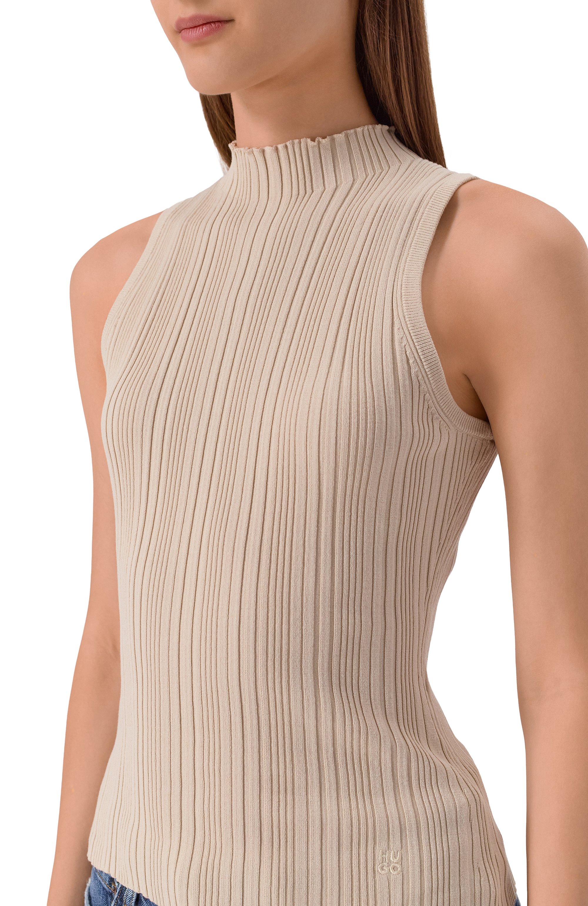 Топ из вискозы HUGO бежевого цвета по цене 16500 руб., арт. 50542597, фото 5 Топ из вискозы HUGO, арт. 50542597, фото 5