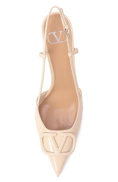 Женские кожаные туфли vlogo signature VALENTINO кремового цвета, арт. 6W2S0R01/TMK | Фото 6 (Драгоценные камни: Проставлено; Материал внешний: Натуральная кожа; Материал сплава: Проставлено; Каблук высота: Высокий; Подошва: Плоская; Материал внутренний: Натуральная кожа; Каблук тип: Шпилька; Женское Кросс-КТ: Слингбэки)