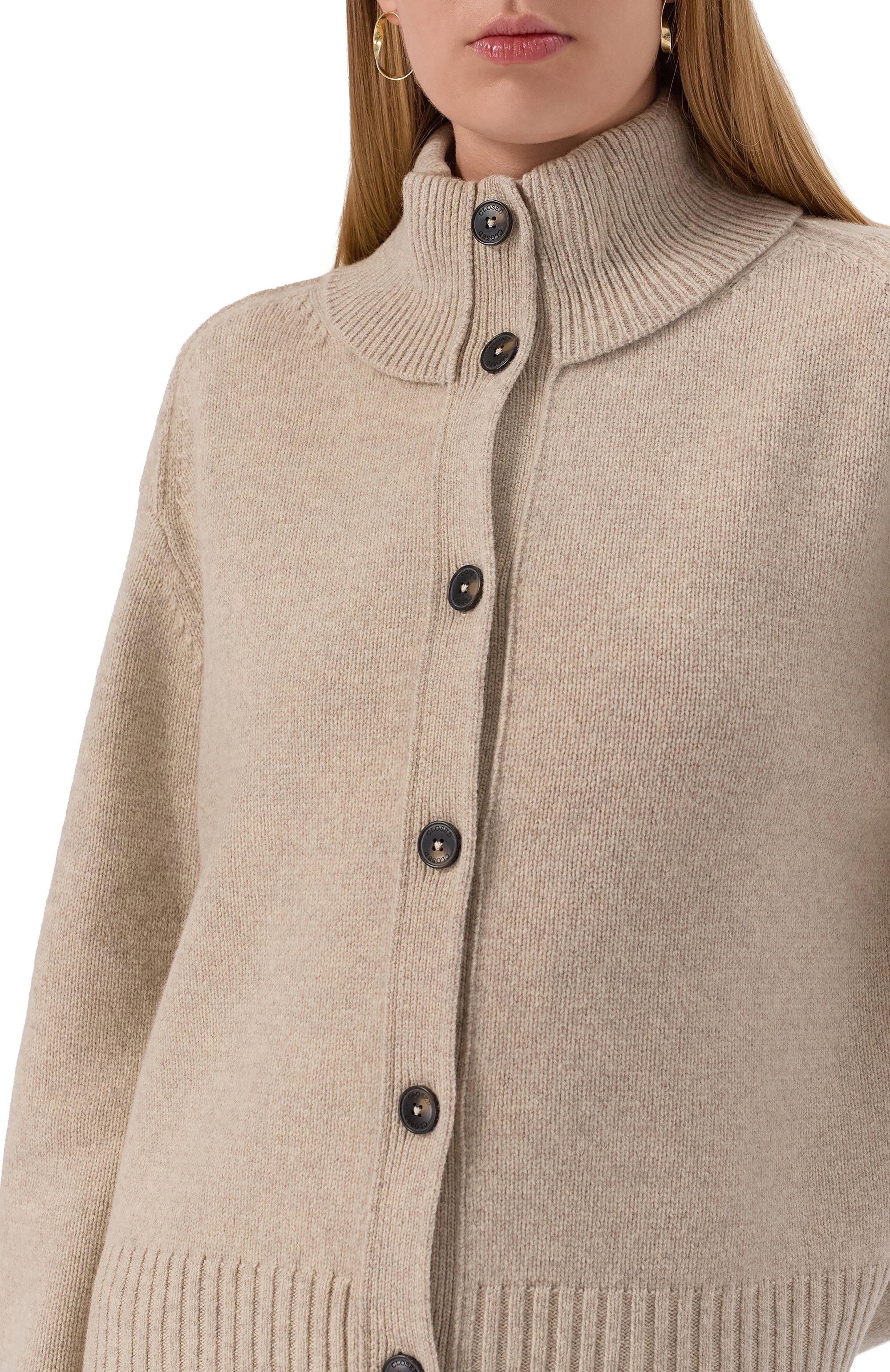 Шерстяной кардиган CLOSED бежевого цвета по цене 38650 руб., арт. C96414-920-22, фото 5 Шерстяной кардиган CLOSED, арт. C96414-920-22, фото 5