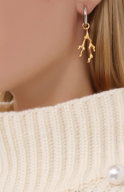 Серьги CHLOÉ золотого цвета по цене 47650 руб., арт. CHC20AFE79CH5, фото 2 Серьги CHLOÉ, арт. CHC20AFE79CH5, фото 2