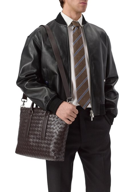 Мужской портфель intrecciato soft BOTTEGA VENETA темно-коричневого цвета, арт. 815784/V2HL1 | Фото 2 (Размер: large; Материал сплава: Проставлено; Драгоценные камни: Проставлено; Ремень/цепочка: На ремешке; Материал: Натуральная кожа)