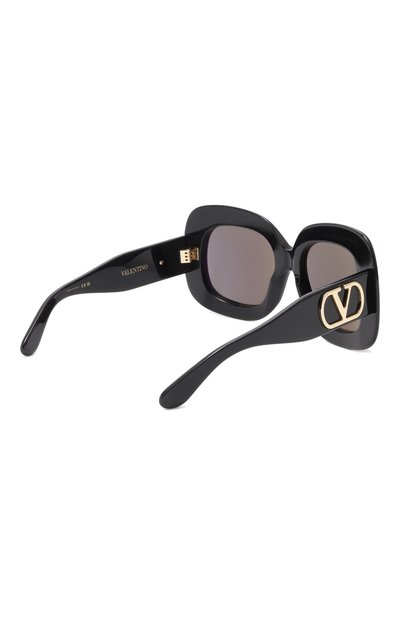 Солнцезащитные очки VALENTINO черного цвета по цене 84200 руб., арт. VLS-180A-59, фото 4 Солнцезащитные очки VALENTINO, арт. VLS-180A-59, фото 4