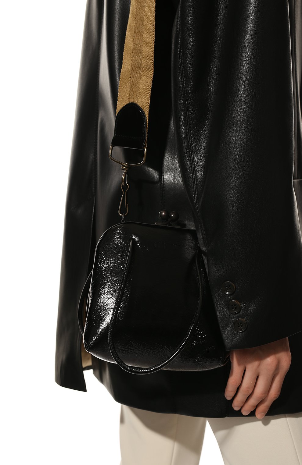 Сумка UMA WANG черного цвета по цене 76350 руб., арт. S2 W UB0016, фото 2 Сумка UMA WANG, арт. S2 W UB0016, фото 2