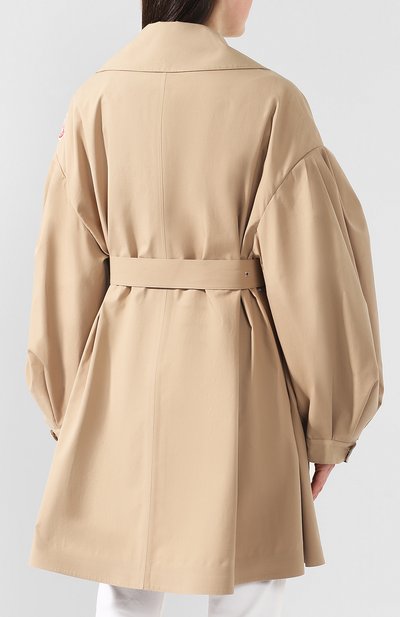 Плащ 4 moncler simone rocha MONCLER GENIUS бежевого цвета по цене 125500 руб., арт. E1-09W-47006-85-V0020, фото 4 Плащ 4 moncler simone rocha MONCLER GENIUS, арт. E1-09W-47006-85-V0020, фото 4