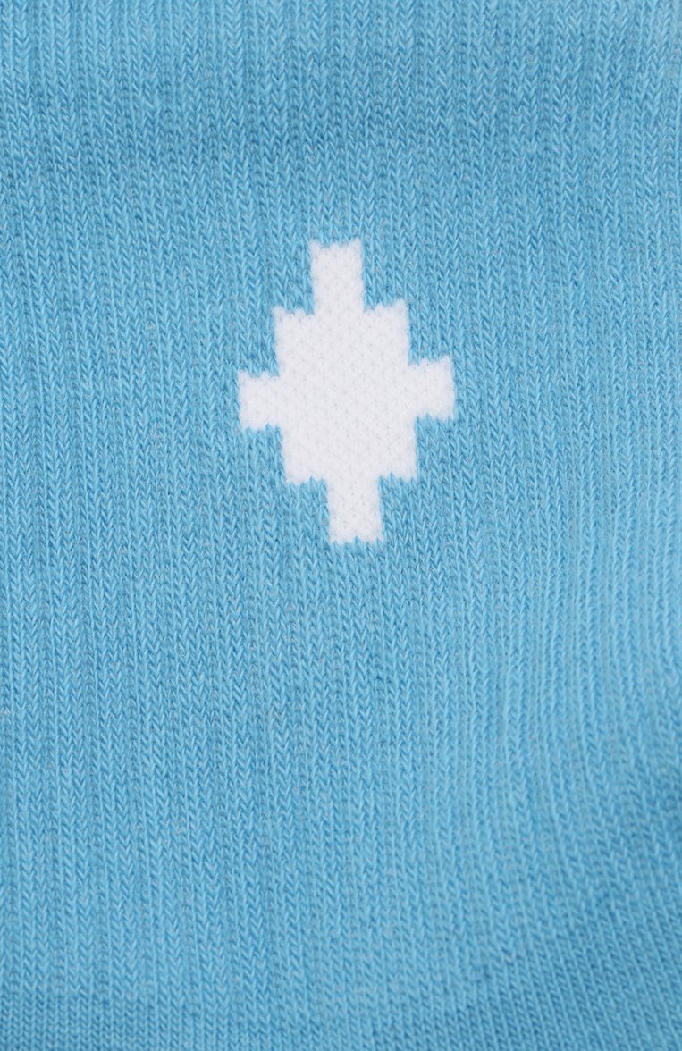 Детские хлопковые носки MARCELO BURLON KIDS OF MILAN голубого цвета, арт. 21E/B/MB/6000/7010 | Фото 2 (Материал: Хлопок, Текстиль; Региональные ограничения белый список (Axapta Mercury): RU; Кросс-КТ: Носки; Нос: Не проставлено; Материал сплава: Проставлено; Мальчики Кросс-КТ: Носки)