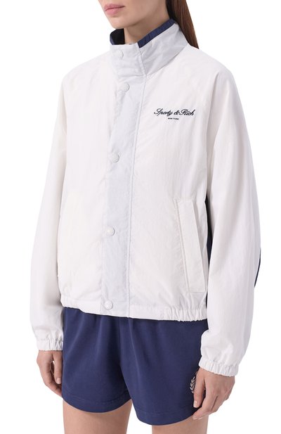 Ветровка SPORTY AND RICH белого цвета по цене 49950 руб., арт. JA075710329WH22_001, фото 3 Ветровка SPORTY AND RICH, арт. JA075710329WH22_001, фото 3