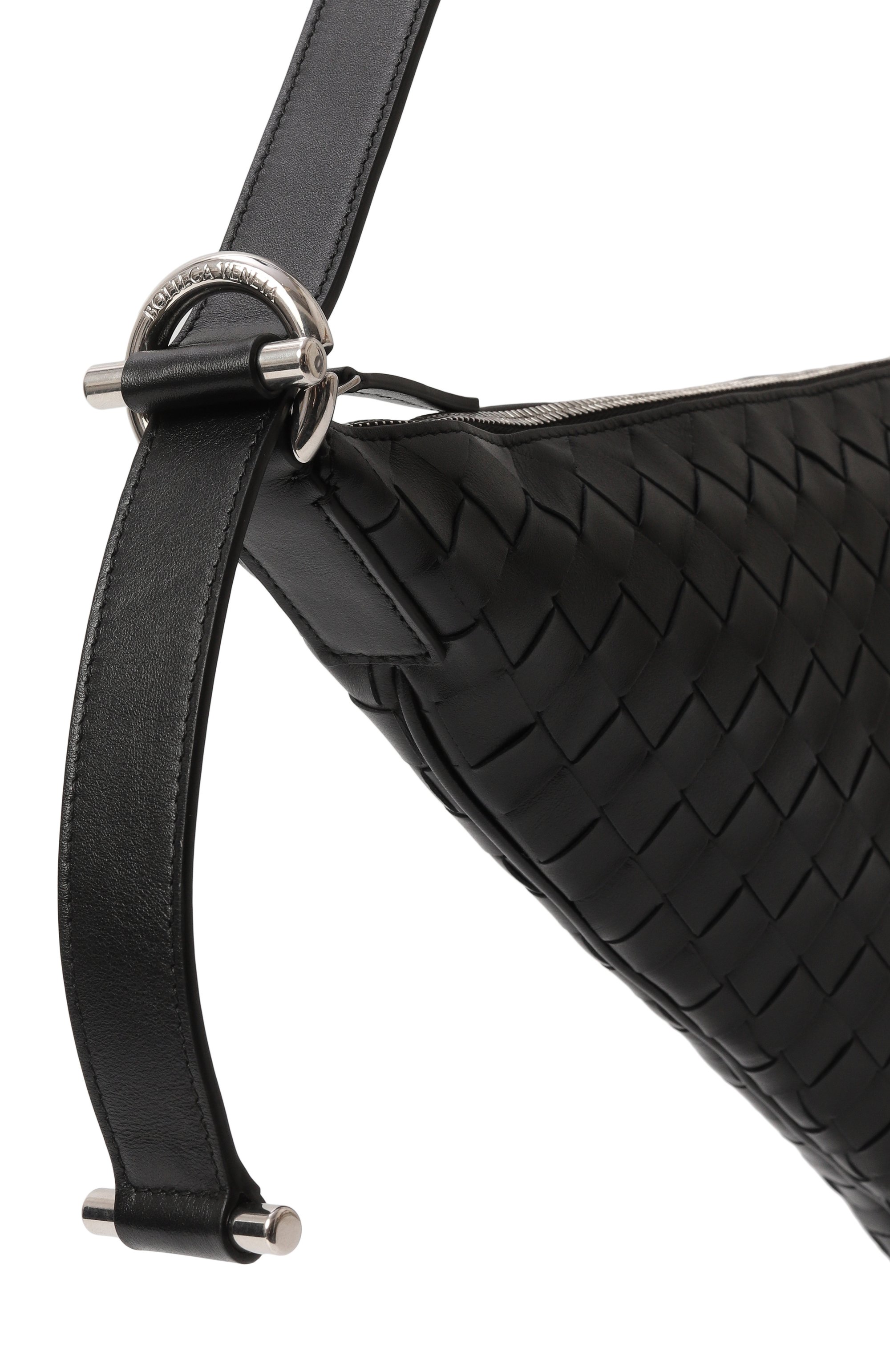 Сумка virgule BOTTEGA VENETA черного цвета по цене 385000 руб., арт. 743574/V2HL1, фото 3 Сумка virgule BOTTEGA VENETA, арт. 743574/V2HL1, фото 3