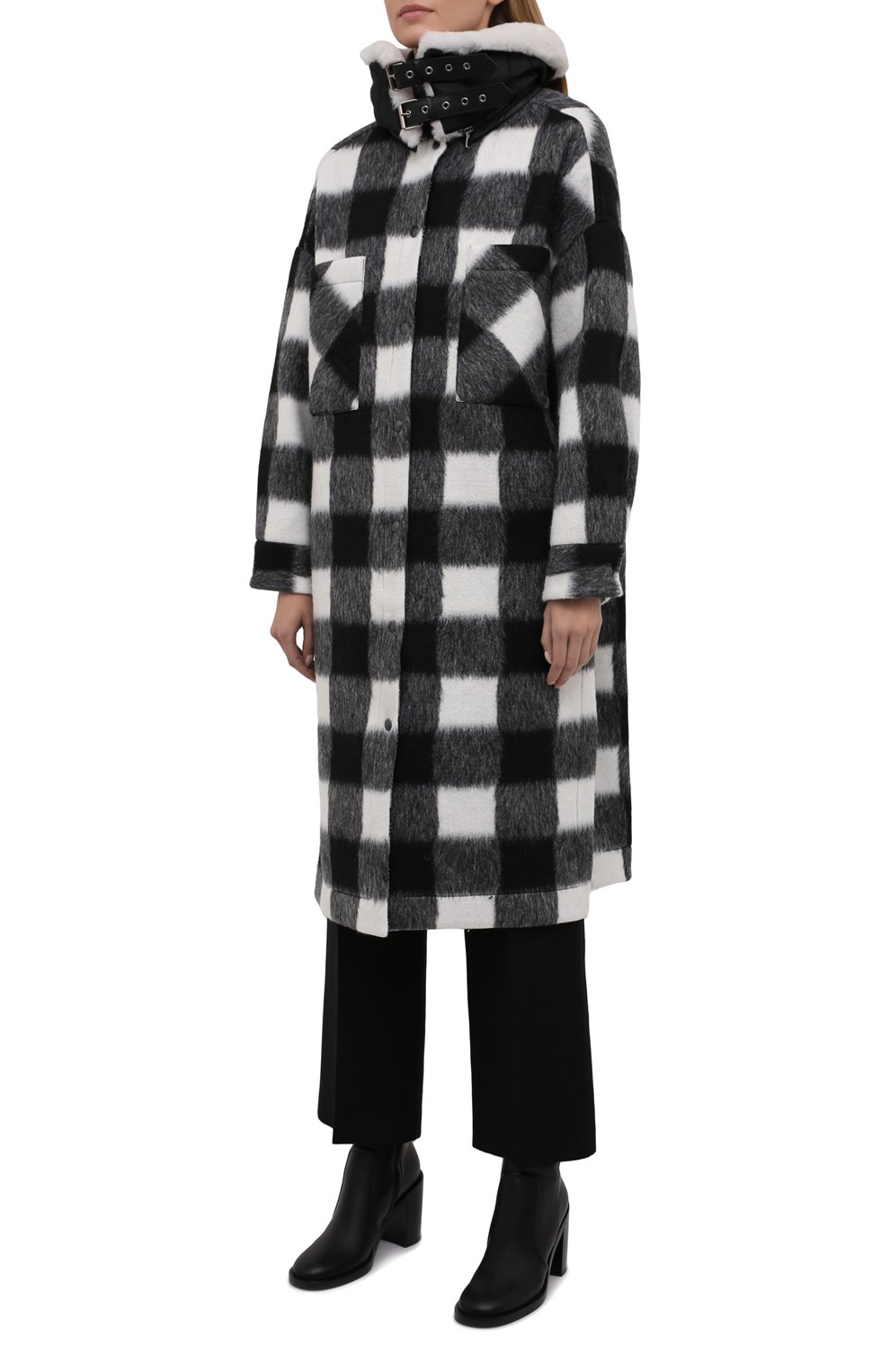 Пальто FORTE DEI MARMI COUTURE черно-белого цвета по цене 68200 руб., арт. 21WF1509, фото 3 Пальто FORTE DEI MARMI COUTURE, арт. 21WF1509, фото 3