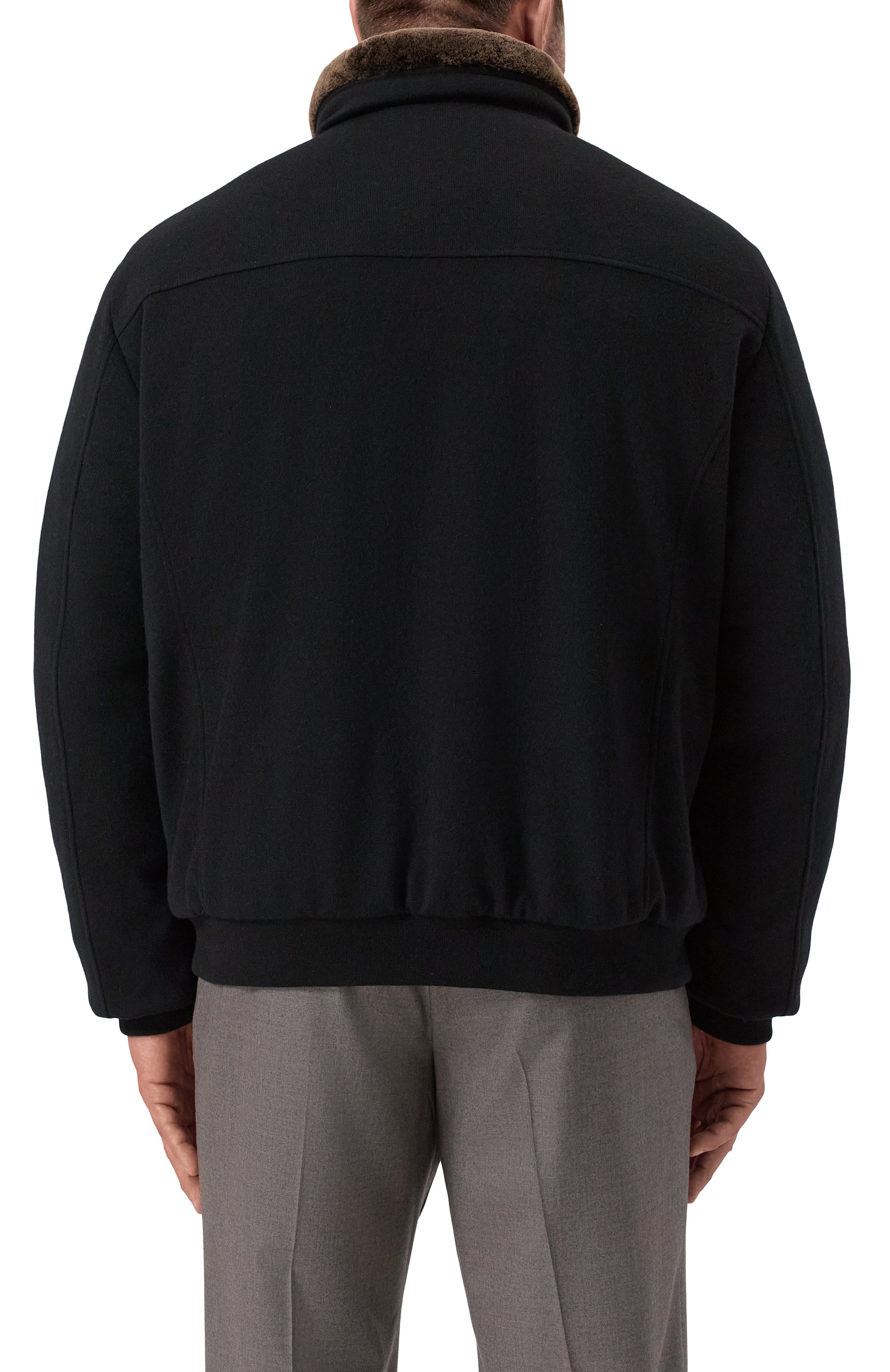 Пуховый бомбер bellati-mrw с отделкой из овчины MOORER черного цвета по цене 299500 руб., арт. BELLATI/MRW, фото 4 Пуховый бомбер bellati-mrw с отделкой из овчины MOORER, арт. BELLATI/MRW, фото 4