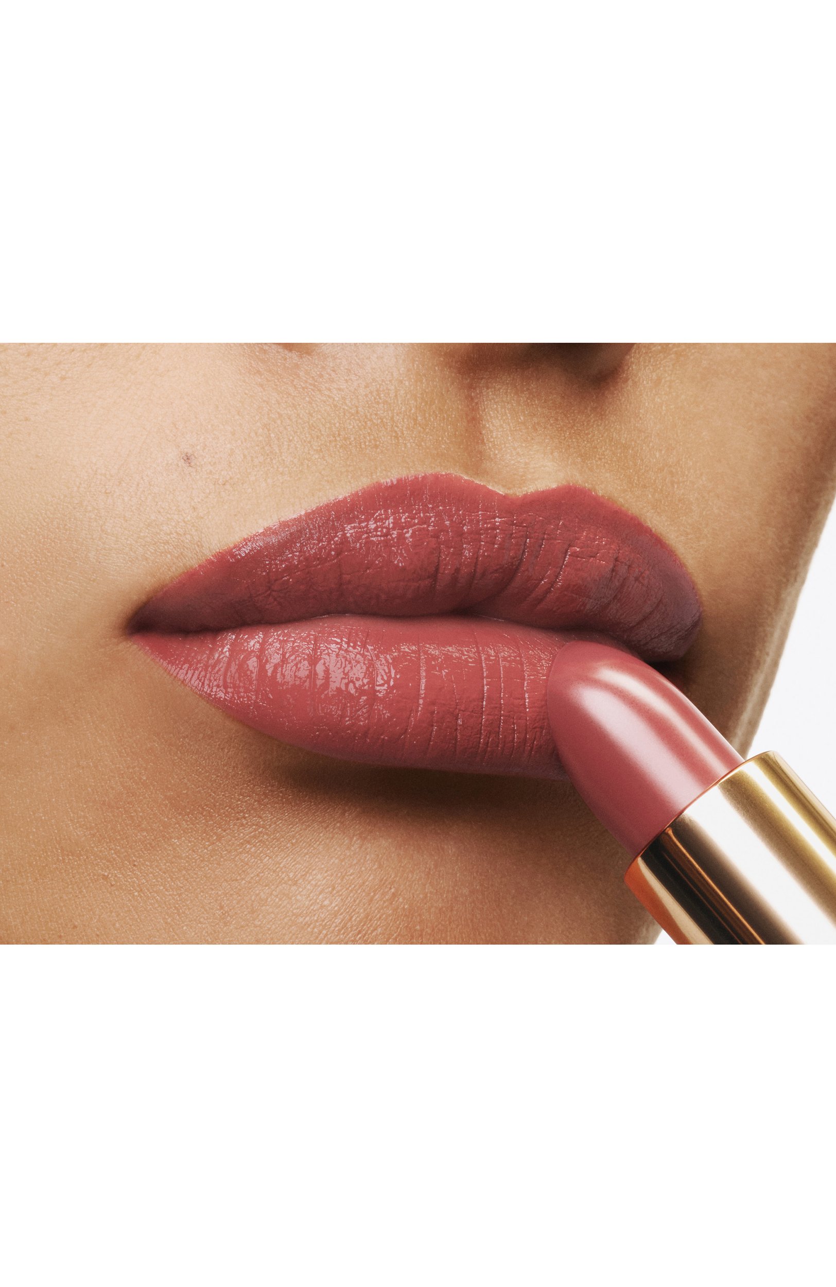 Помада для губ runway lip color, оттенок 12 nubile (3,5g) TOM FORD цвета по цене 6550 руб., арт. TEYC-28, фото 3 Помада для губ runway lip color, оттенок 12 nubile (3,5g) TOM FORD, арт. TEYC-28, фото 3