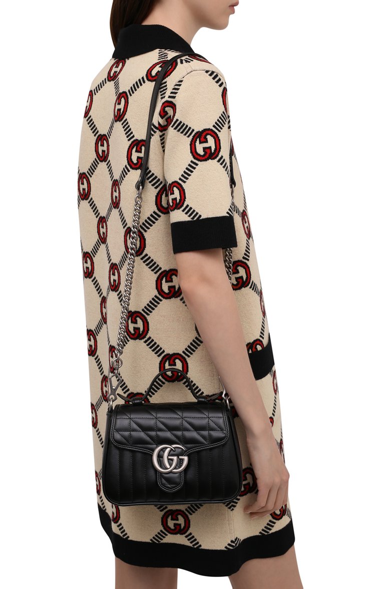 Женская сумка gg marmont 2.0 mini GUCCI черного цвета, арт. 583571/UM8AN | Фото 7 (Размер: mini; Материал: Натуральная кожа; Ремень/цепочка: На ремешке; Сумки-технические: Сумки top-handle; Драгоценные камни: Проставлено; Материал сплава: Проставлено)