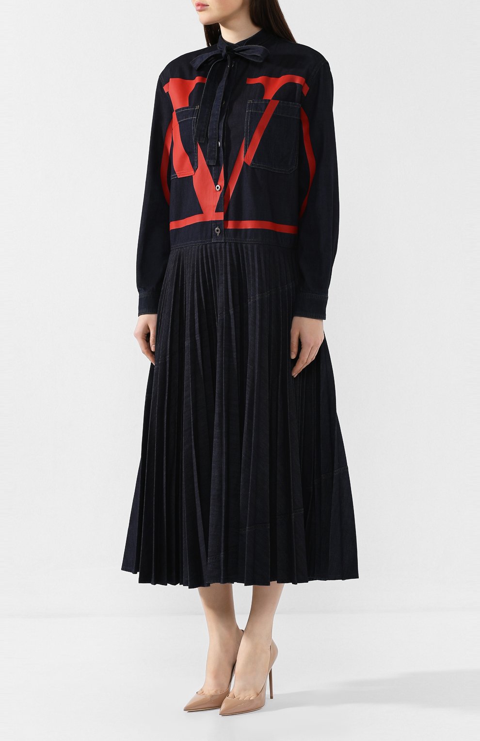 Джинсовое платье VALENTINO темно-синего цвета по цене 239500 руб., арт. SB3DA01C4MC, фото 3 Джинсовое платье VALENTINO, арт. SB3DA01C4MC, фото 3