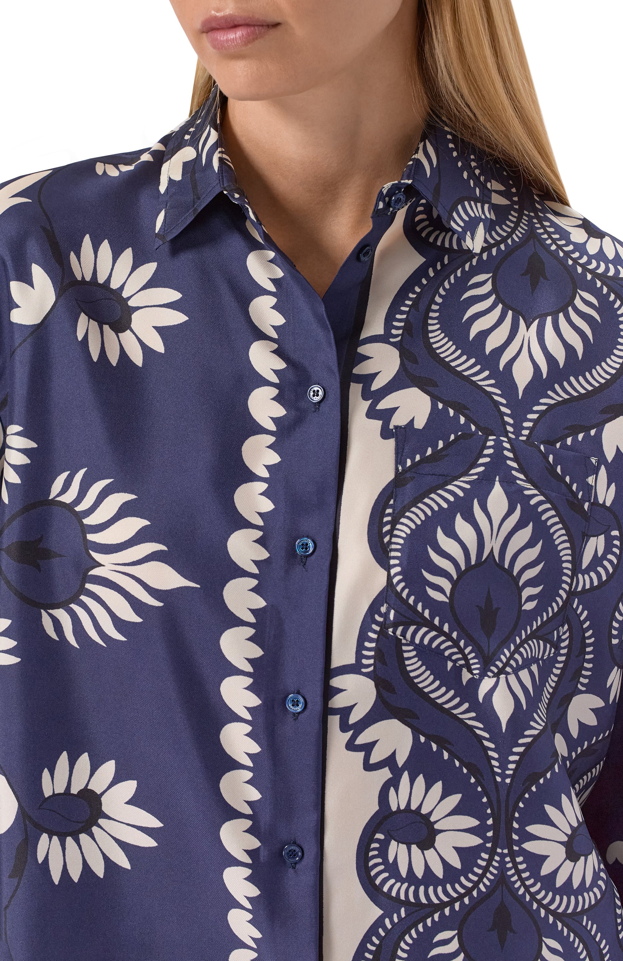 Шелковая рубашка WEEKEND MAX MARA синего цвета по цене 43450 руб., арт. WKDLASTRA, фото 5 Шелковая рубашка WEEKEND MAX MARA, арт. WKDLASTRA, фото 5