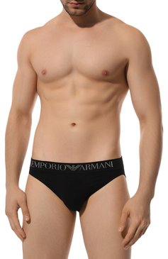 Мужские брифы EMPORIO ARMANI черного цвета, арт. 112090/4F528 | Фото 2 (Материал сплава: Проставлено; Нос: Не проставлено; Материал внешний: Синтетический материал; Кросс-КТ: бельё; Мужское Кросс-КТ: Трусы; Трусы М: Брифы)