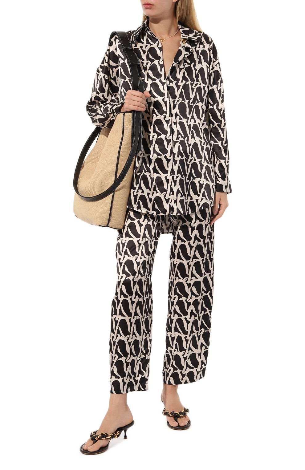 Рубашка из вискозы и шелка AERON черно-белого цвета по цене 69950 руб., арт. SH138/974, фото 2 Рубашка из вискозы и шелка AERON, арт. SH138/974, фото 2