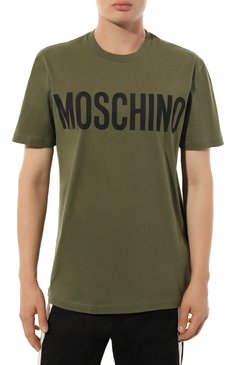 Мужская хлопковая футболка MOSCHINO хаки цвета, арт. A0701/7041 | Фото 3 (Рукава: Короткие; Длина (для топов): Стандартные; Принт: С принтом; Материал сплава: Проставлено; Стили: Милитари; Материал внешний: Хлопок; Драгоценные камни: Проставлено)