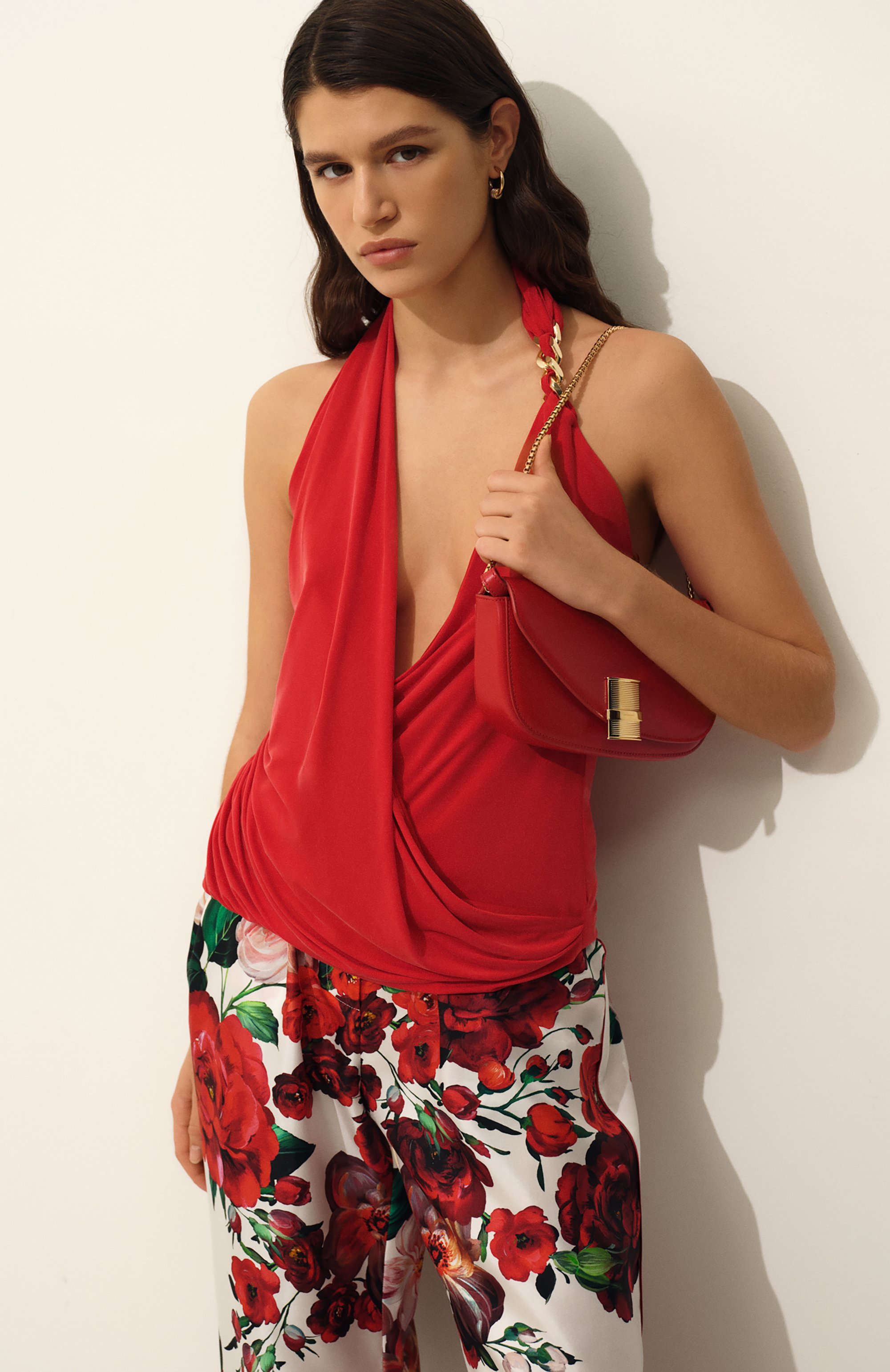 Сумка fiamma mini FERRAGAMO красного цвета по цене 216500 руб., арт. 218951/775018, фото 8 Сумка fiamma mini FERRAGAMO, арт. 218951/775018, фото 8