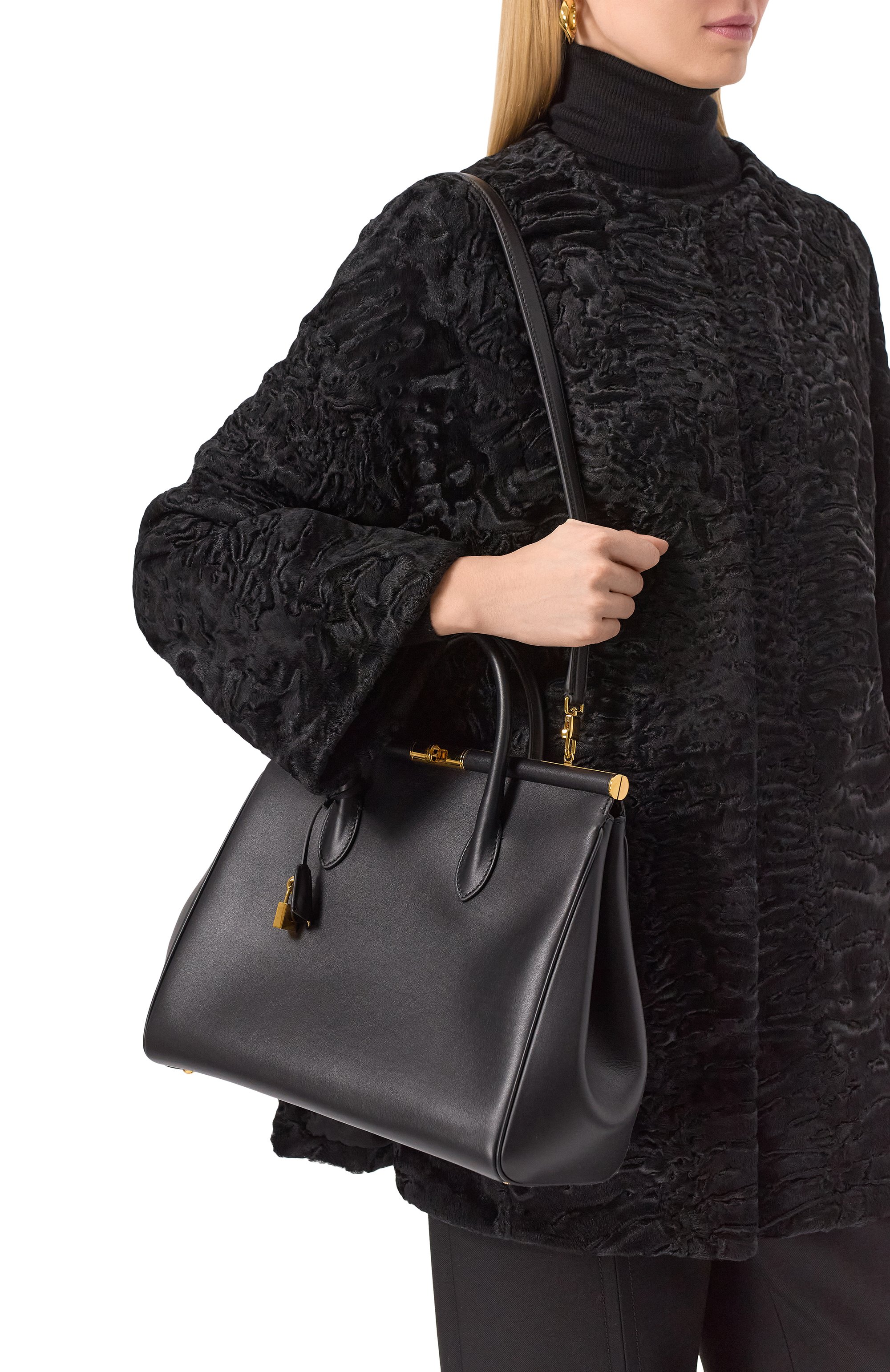 Сумка marlene day xl DOLCE & GABBANA черного цвета по цене 395500 руб., арт. BB7763/A9S25, фото 2 Сумка marlene day xl DOLCE & GABBANA, арт. BB7763/A9S25, фото 2