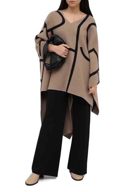 Брюки THE ROW черного цвета по цене 147500 руб., арт. 1766W1928, фото 2 Брюки THE ROW, арт. 1766W1928, фото 2