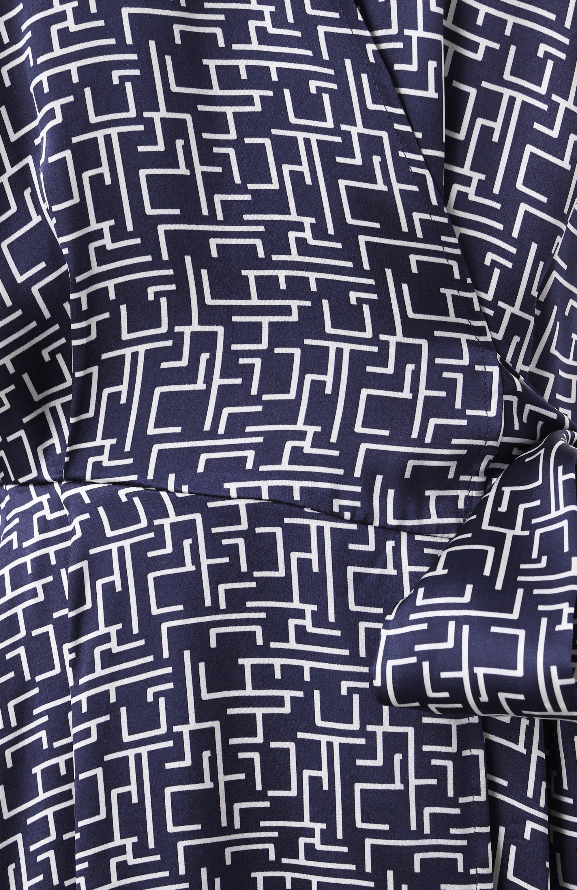 Атласное платье KITON синего цвета по цене 244000 руб., арт. D59305K0926E07, фото 6 Атласное платье KITON, арт. D59305K0926E07, фото 6