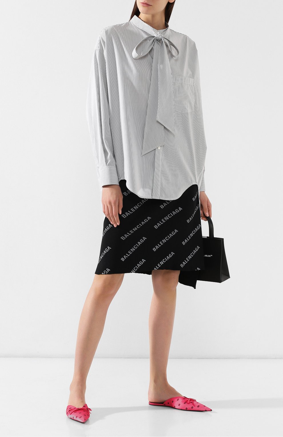 Хлопковая рубашка BALENCIAGA черно-белого цвета по цене 64450 руб., арт. 520497/TEM15, фото 2 Хлопковая рубашка BALENCIAGA, арт. 520497/TEM15, фото 2