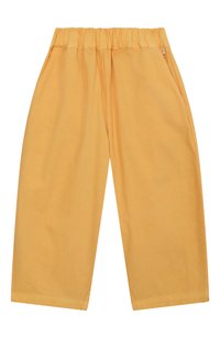 Светло-оранжевый