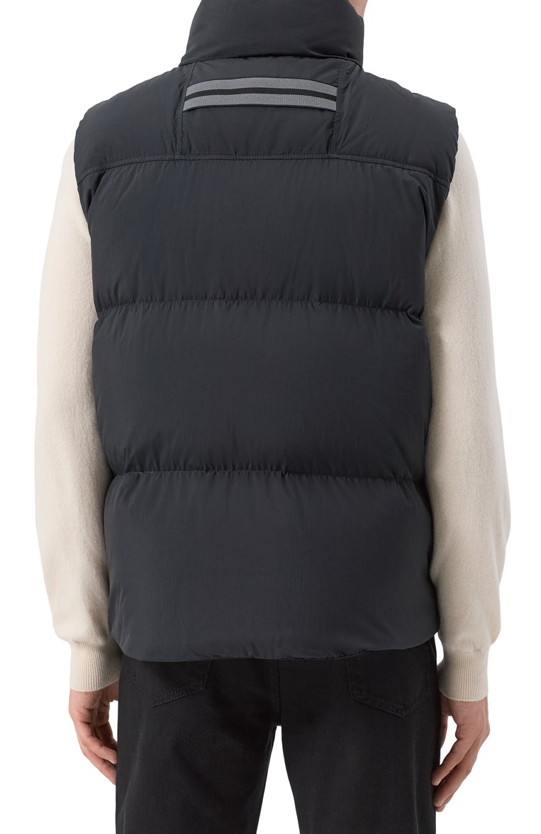 Мужской пуховый жилет CANADA GOOSE черного цвета, арт. 2804M | Фото 4 (Мужское Кросс-КТ: жилеты-объемные; Материал утеплителя: Пух и перо; Стили: Кэжуэл; Материал подклада: Синтетический материал; Длина (верхняя одежда): Короткие; Материал внешний: Синтетический материал)