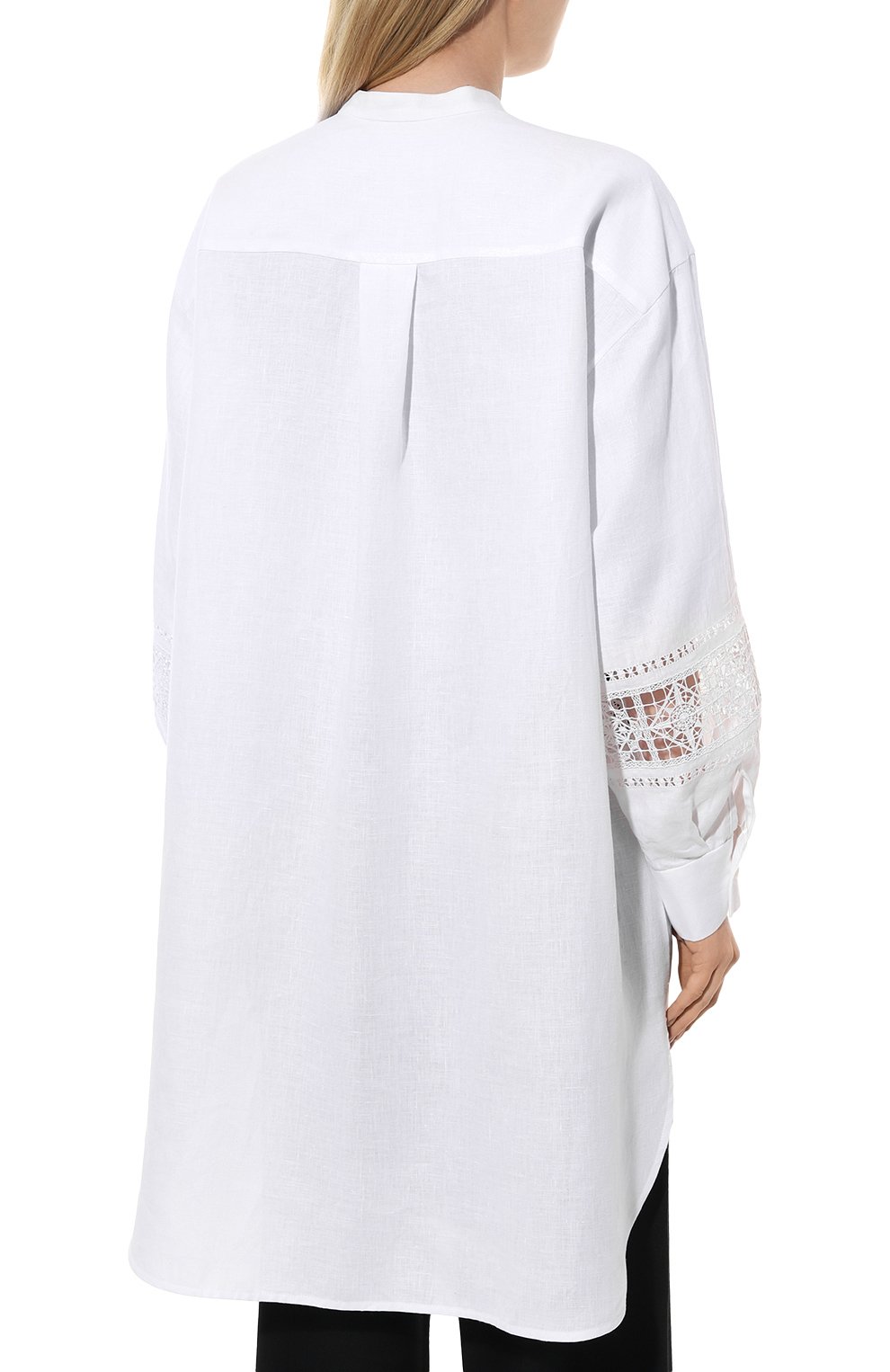 Льняная блузка ALEXANDRA GEORGIEVA BY KRESTETSKAYA STROCHKA белого цвета по цене 120000 руб., арт. L2-006b23, фото 4 Льняная блузка ALEXANDRA GEORGIEVA BY KRESTETSKAYA STROCHKA, арт. L2-006b23, фото 4