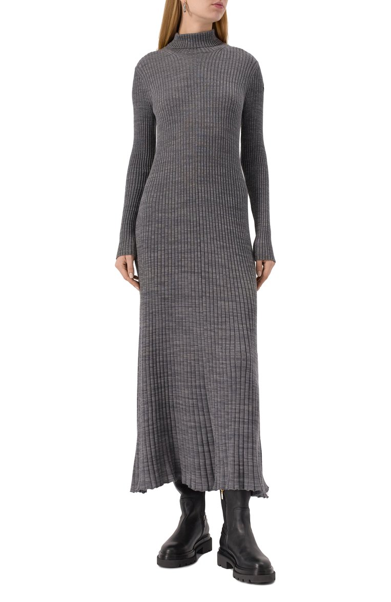 Женское шерстяное платье MONCLER серого цвета, арт. 9L000-08-M1180 | Фото 3 (Длина Ж (юбки, платья, шорты): Миди; Материал внешний: Шерсть; Стили: Кэжуэл; Случай: Повседневный; Женское Кросс-КТ: Платье-одежда; Кросс-КТ: Трикотаж; Рукава: Длинные)