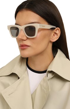 Женские солнцезащитные очки JACQUEMUS белого цвета, арт. LES LUNETTES N0CI0 MULTI BEIGE | Фото 2 (Региональные ограничения белый список (Axapta Mercury): Не проставлено; Нос: Не проставлено; Материал: Пластик; Тип очков: С/з; Очки форма: Квадратные; Оптика Гендер: оптика-женское)