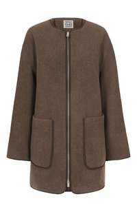 Коричневый