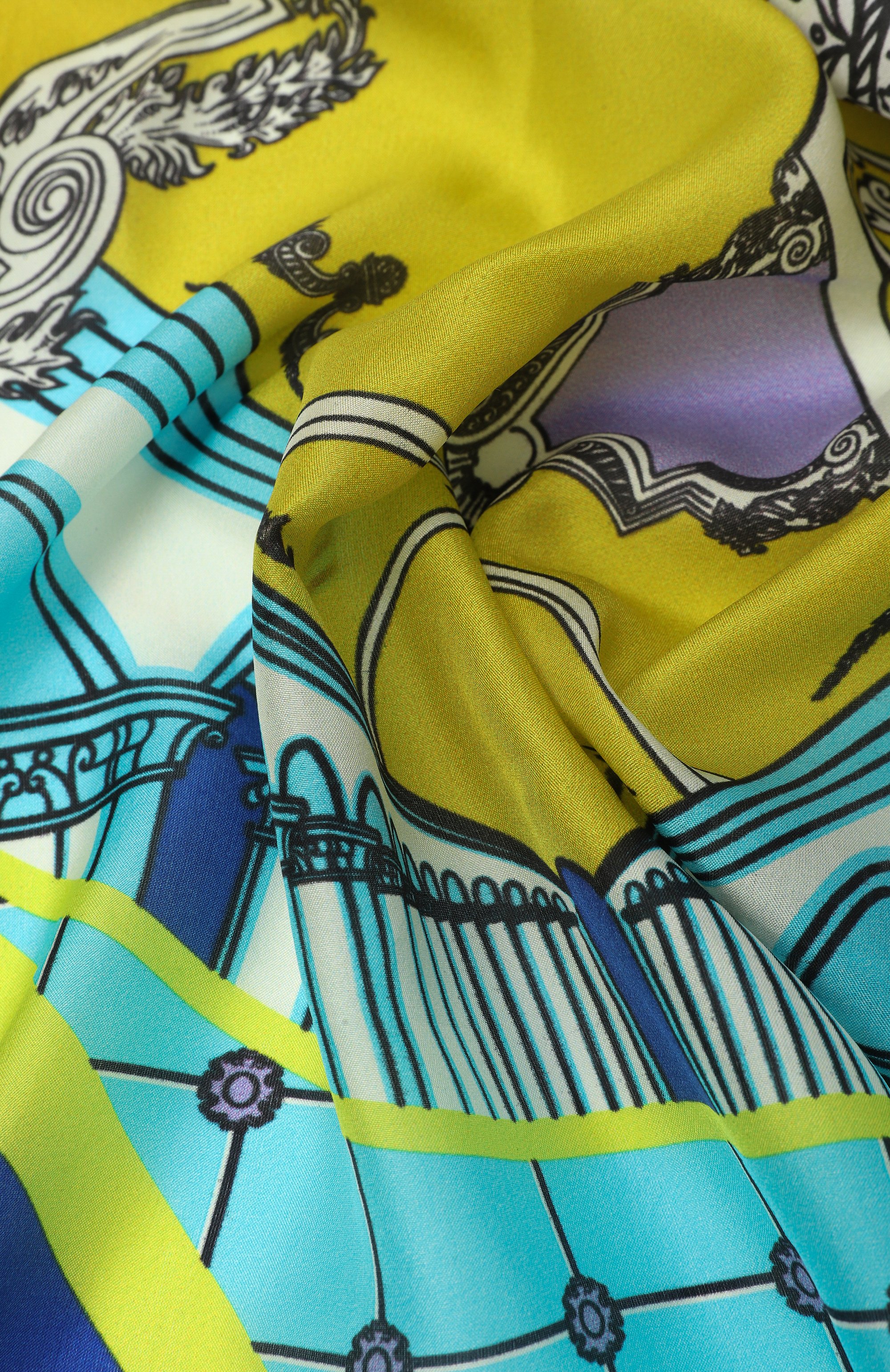 Шелковый платок неополитен GOURJI синего цвета по цене 15980 руб., арт. 91145237/41, фото 3 Шелковый платок неополитен GOURJI, арт. 91145237/41, фото 3