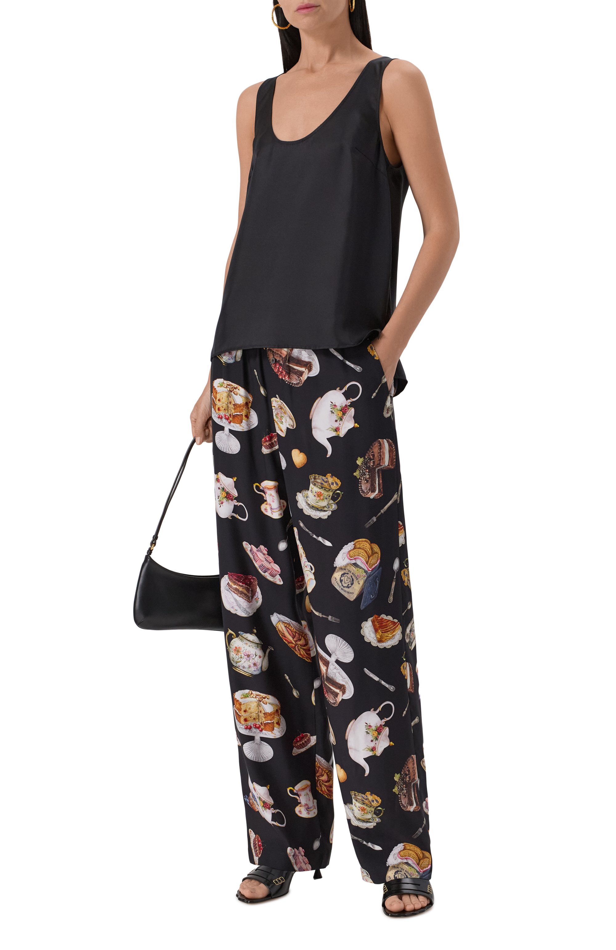 Шелковые брюки MOSCHINO черного цвета по цене 103500 руб., арт. A0328/5559, фото 2 Шелковые брюки MOSCHINO, арт. A0328/5559, фото 2