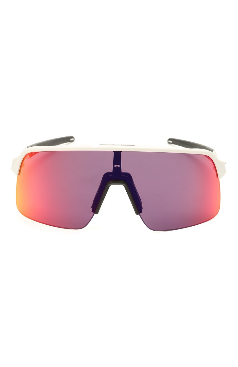 Женские солнцезащитные очки OAKLEY белого цвета, арт. 9463-946302 | Фото 4 (Кросс-КТ: С/з-унисекс; Региональные ограничения белый список (Axapta Mercury): Не проставлено, RU; Нос: Не проставлено; Материал: Пластик; Тип очков: С/з; Очки форма: Маска; Оптика Гендер: оптика-унисекс)