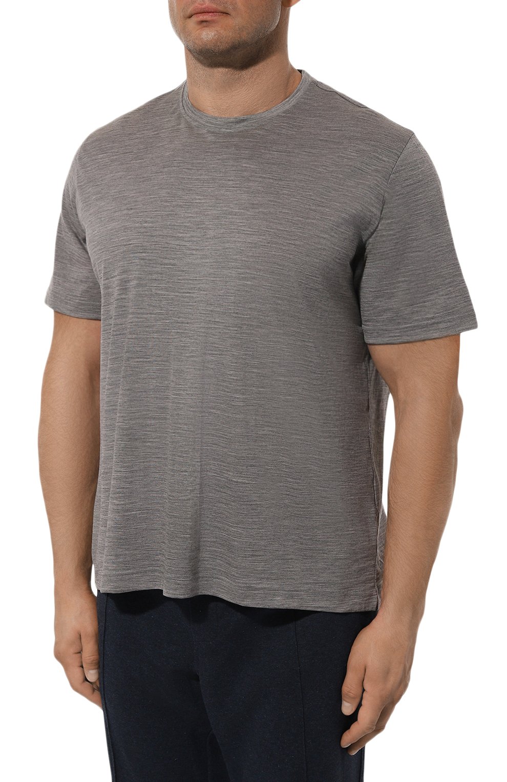 Шерстяная футболка CAPOBIANCO серого цвета по цене 29150 руб., арт. 17M660.JE00./60, фото 3 Шерстяная футболка CAPOBIANCO, арт. 17M660.JE00./60, фото 3
