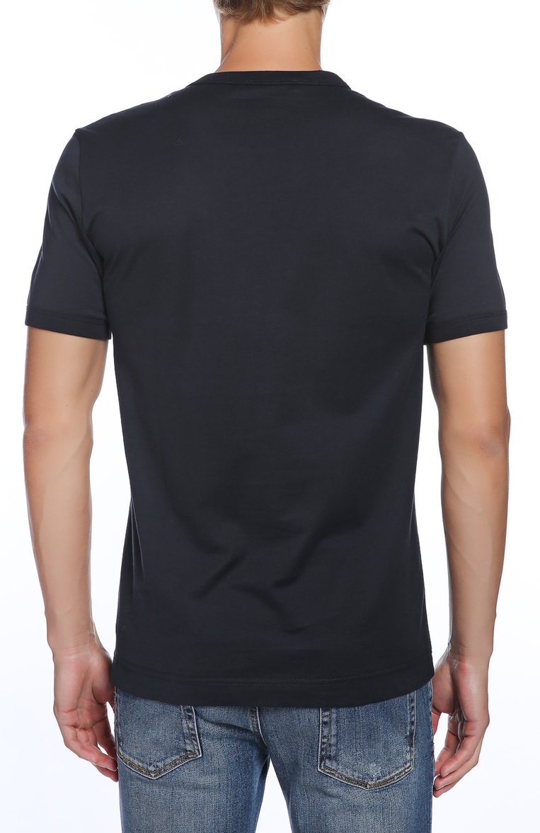 Мужская хлопковая футболка DOLCE & GABBANA темно-синего цвета, арт. 0101/G8FL6T/FU7EQ | Фото 3 (Материал внешний: Хлопок; Мужское Кросс-КТ: Футболка-одежда; Длина (для топов): Стандартные; Рукава: Короткие; Принт: Без принта; Стили: Кэжуэл; Статус проверки: Проверена категория; Региональные ограничения белый список (Axapta Mercury): RU; Автоматизация Diginetica: Не назначено; Кросс-КТ: Джерси; Детали: Декор; Автоматизация ТО: Проставлено; Автоматизация состава: Проставлено)