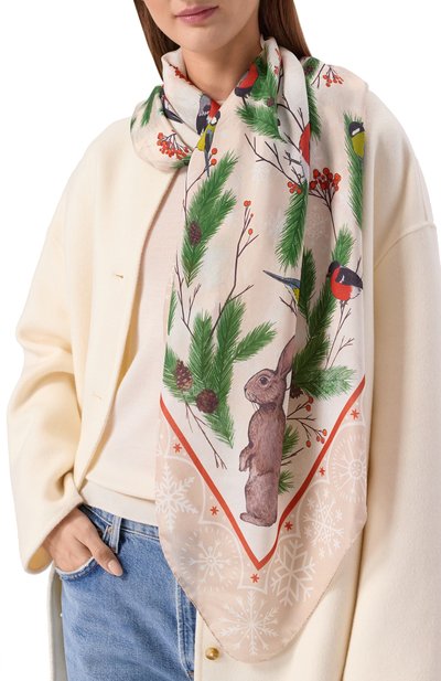 Шелковая шаль зимний лес GOURJI кремового цвета по цене 22980 руб., арт. 91133437/61108, фото 2 Шелковая шаль зимний лес GOURJI, арт. 91133437/61108, фото 2