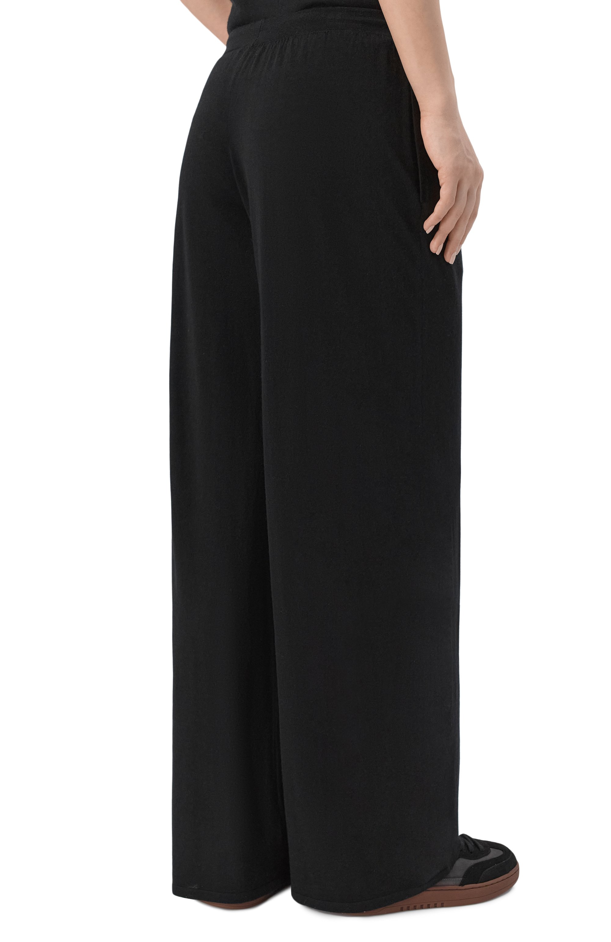 Брюки из шерсти и кашемира ADDICTED черного цвета по цене 29600 руб., арт. AD2548, фото 4 Брюки из шерсти и кашемира ADDICTED, арт. AD2548, фото 4