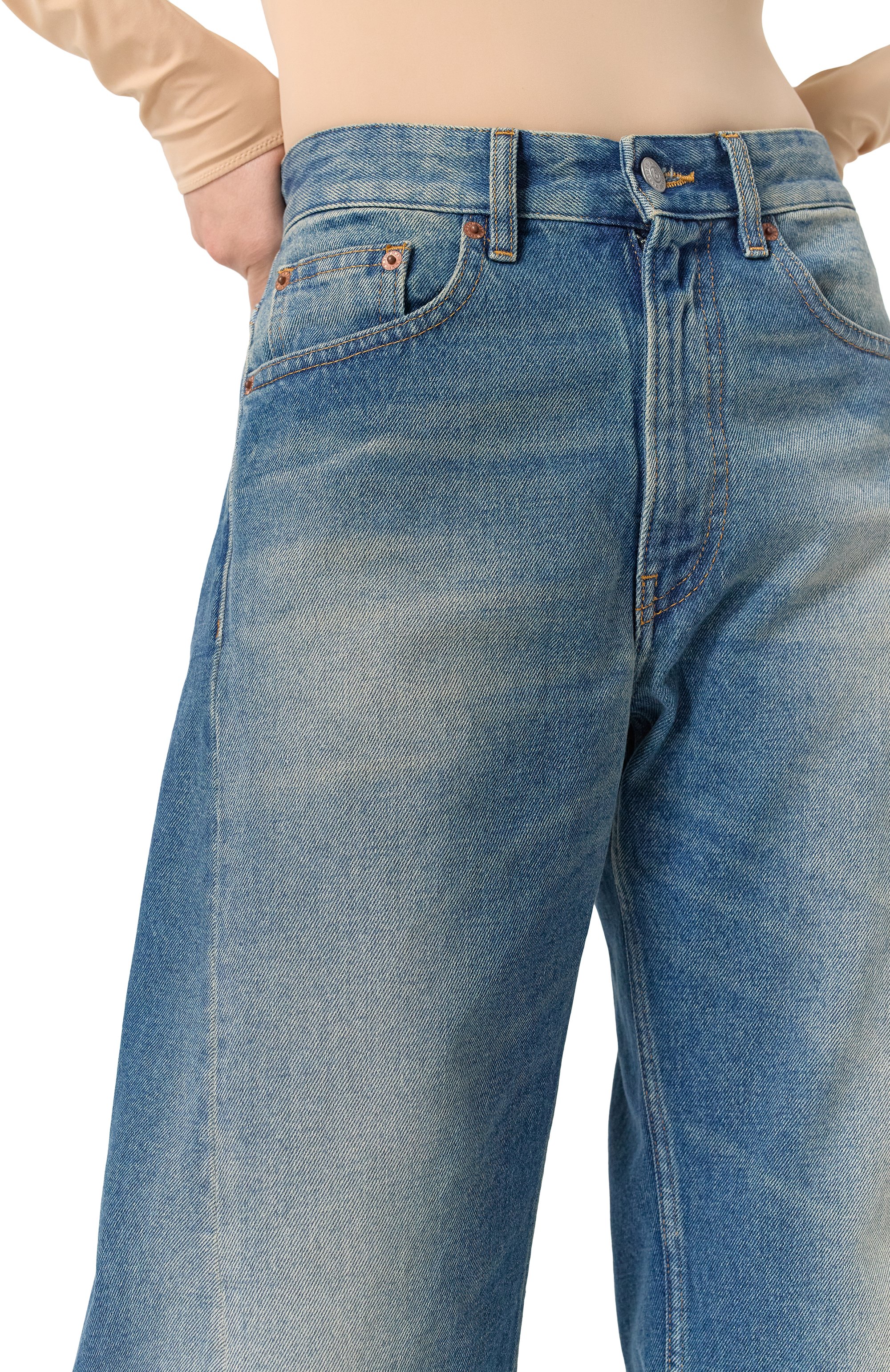 Джинсы MM6 синего цвета по цене 54200 руб., арт. S52LA0238/S30589, фото 5 Джинсы MM6, арт. S52LA0238/S30589, фото 5